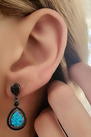 Opal taşlı oniks taş detaylı sallantılı italyan tasarımı siyah rodajlı gümüş küpe